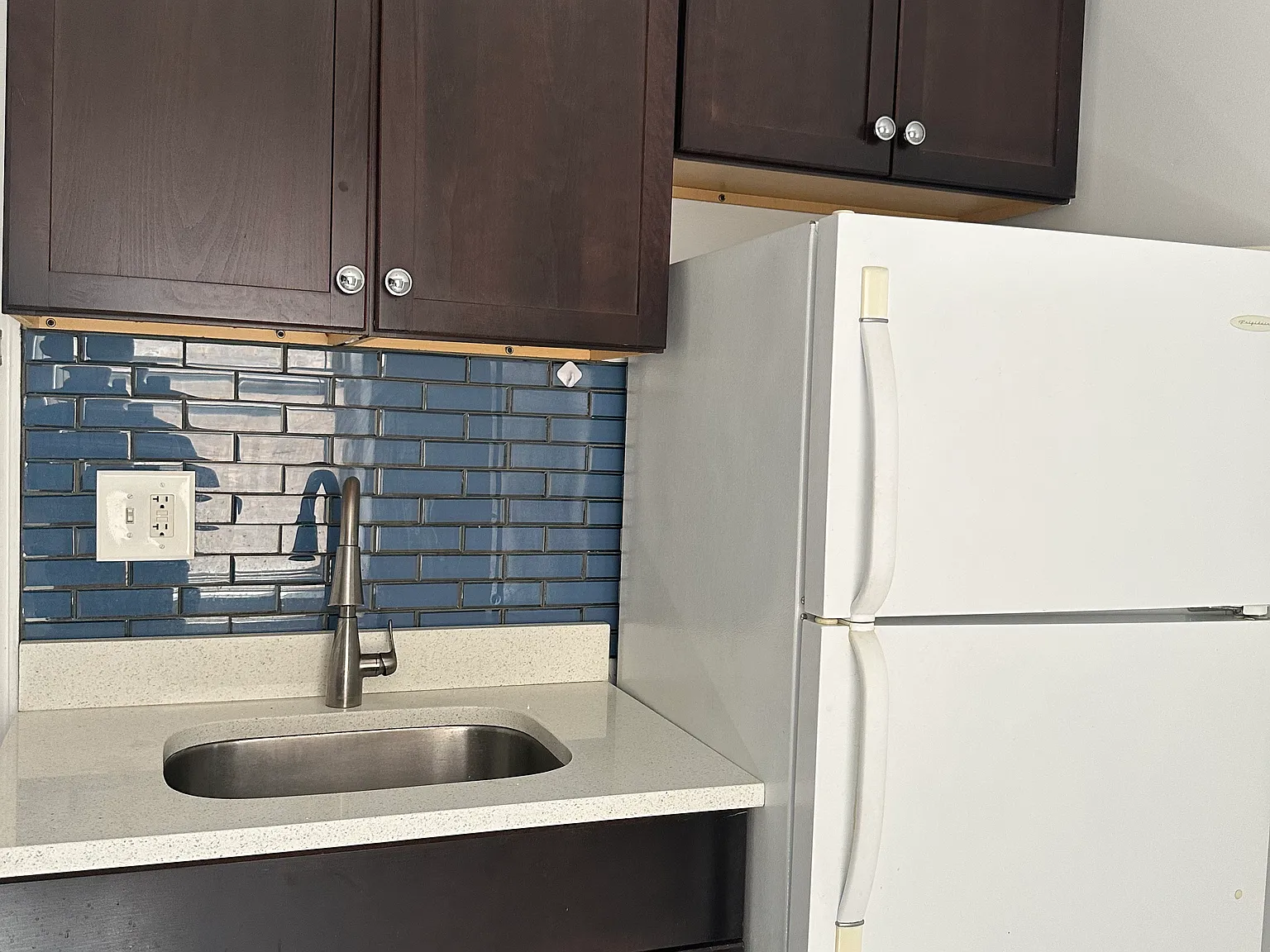 1 bed, 800 sqft, $1,600 — Photo 1