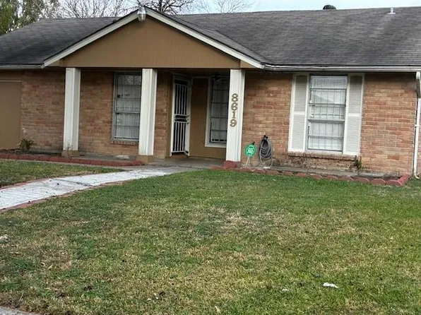 8619 Leawood Blvd, Houston, TX 77099