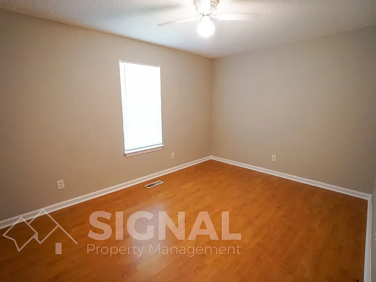 617 Ozark Ct — Photo 15