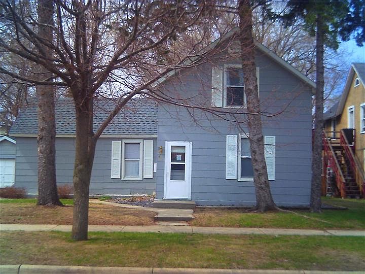1st image of 421 14th Ave N
