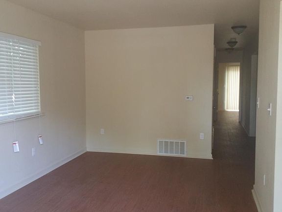 3rd image of 1630 Parker Ave APT B