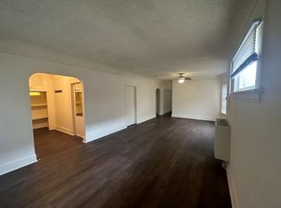 405 E 43rd Pl, Los Angeles, CA 90011