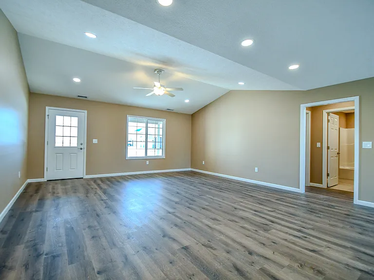 511 Cherry Ln — Photo 8