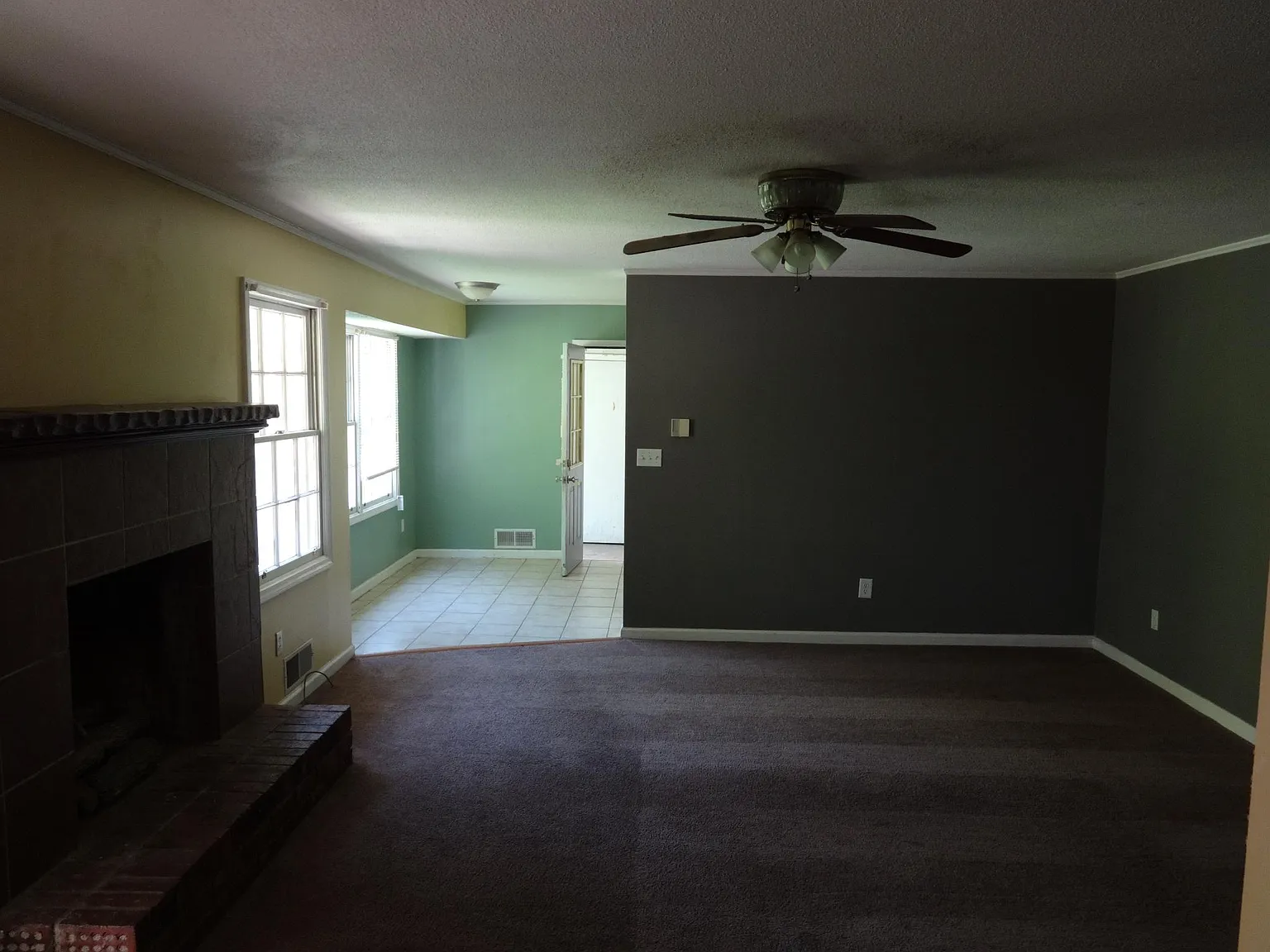 3 bed, 3276 sqft, $1,900 — Photo 4