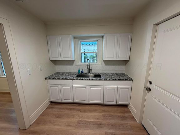 5th image of 208 S Kentucky St