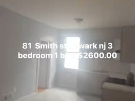 81 Smith St