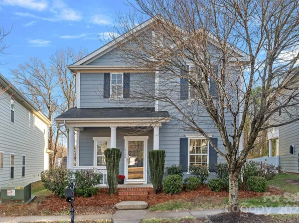 14136 Holly Springs Dr, Huntersville, NC 28078