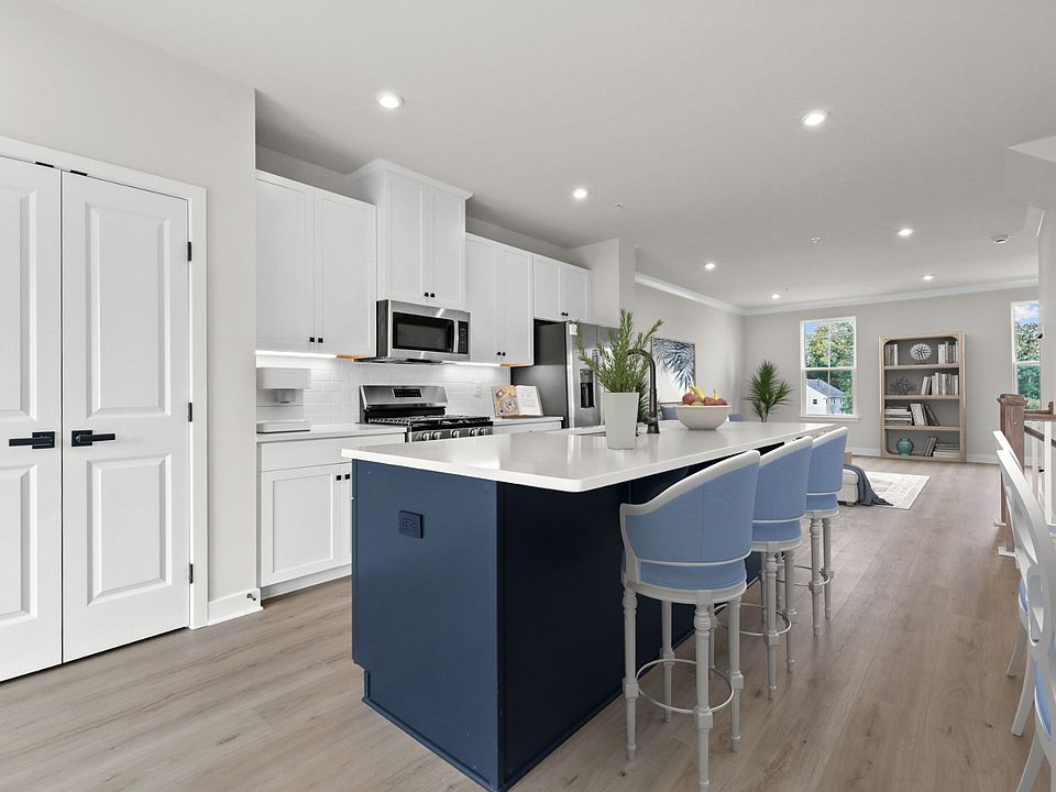 Strauss with Rooftop Deck