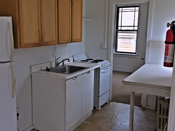 2nd image of 205 S Prospect St #4