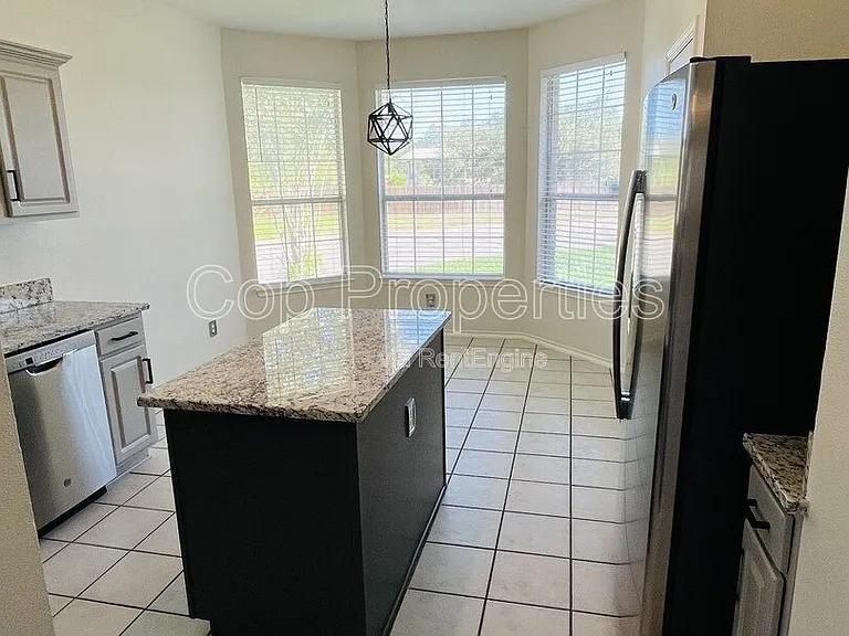 22622 Madison Park — Photo 8