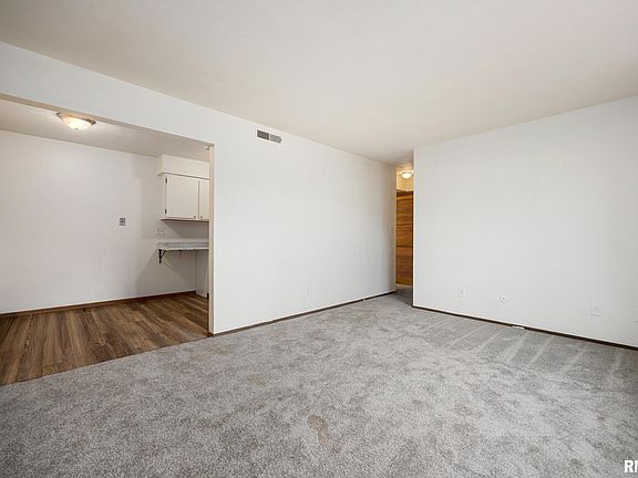 3rd image of 1300 W Jeth Ct #I