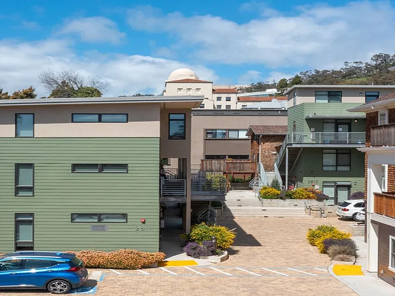 Vero Hills Apartments — Photo 2