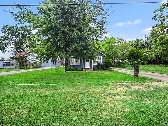 2nd image of 4810 Holly Ave