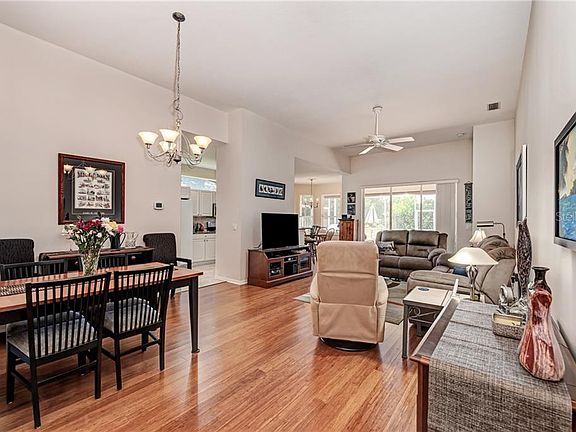 5th image of 56 Tall Trees Ct
