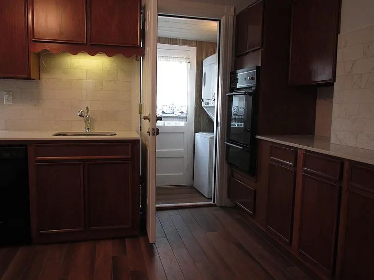 41 Howard St — Photo 7