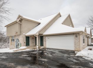 9140 W Elm Ct, Franklin, WI 53132