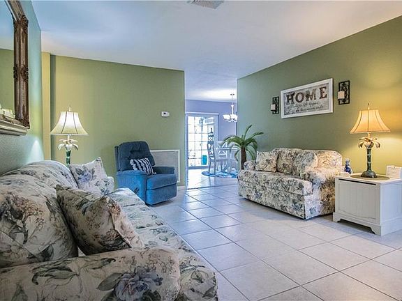 4th image of 137 Skyland Ct W