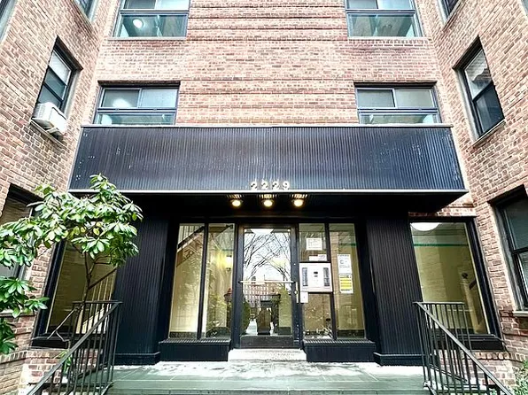 2229 Knapp St APT 2D, Brooklyn, NY 11229
