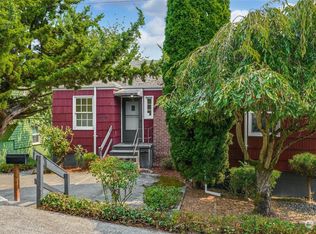 906 Lake Washington Blvd S, Seattle, WA 98144