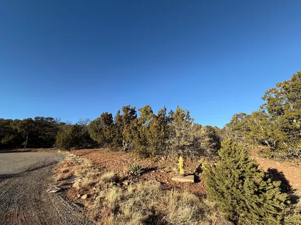 17 Seclusion Ct, Sandia Park, NM 87047