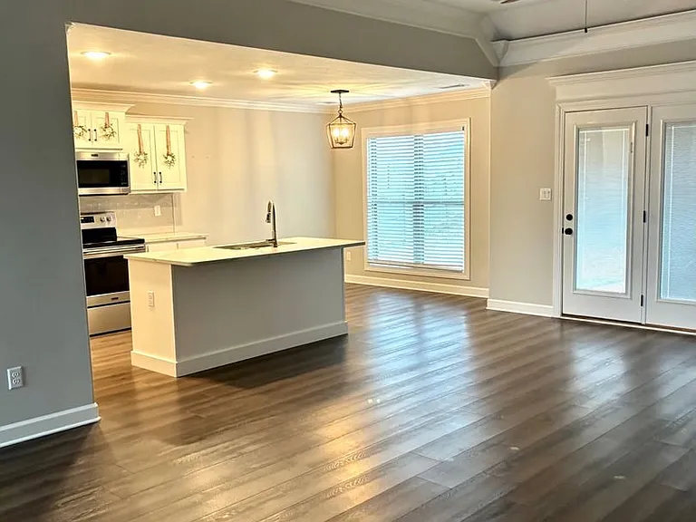 114 Gatewick Dr — Photo 9
