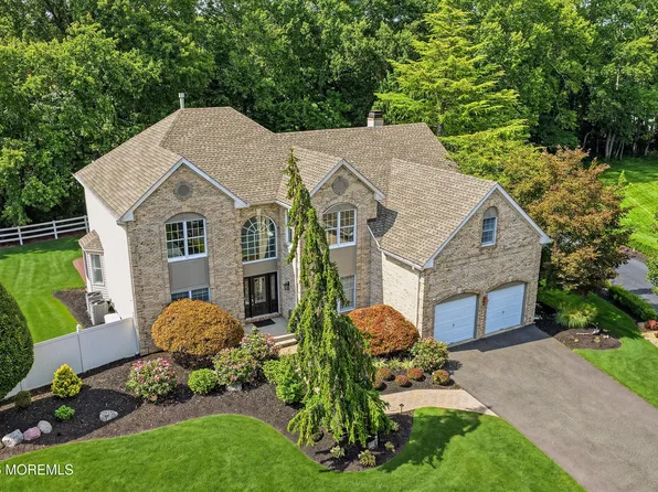 48 Vardon Way, Farmingdale, NJ 07727