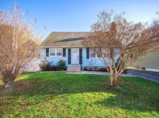 36 Georgia St, East Northport, NY 11731