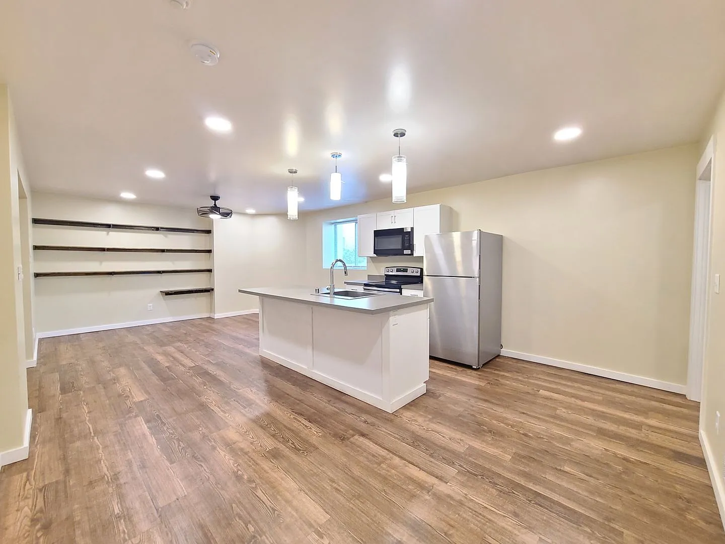 Knickerbocker Apartments — Photo 2