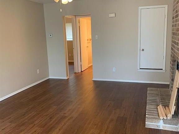 2nd image of 1007 Country Aire Dr #B