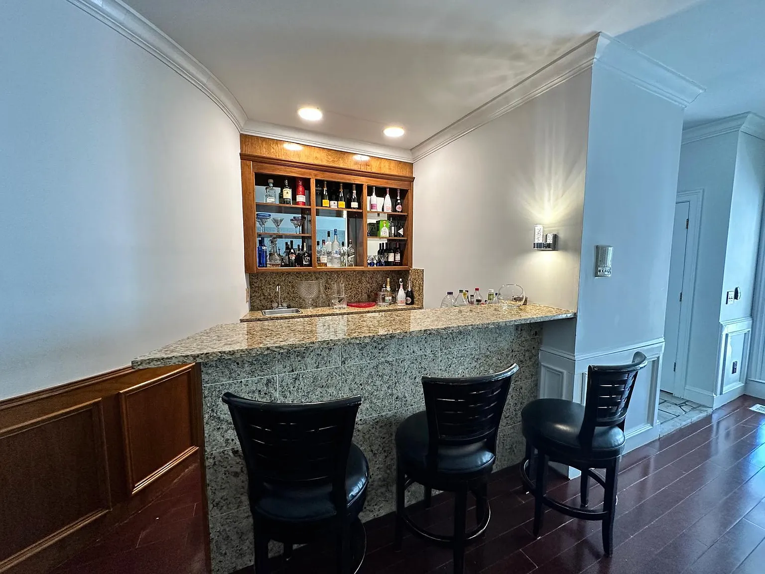 River Mansion Dr, Peachtree Corners — Photo 2