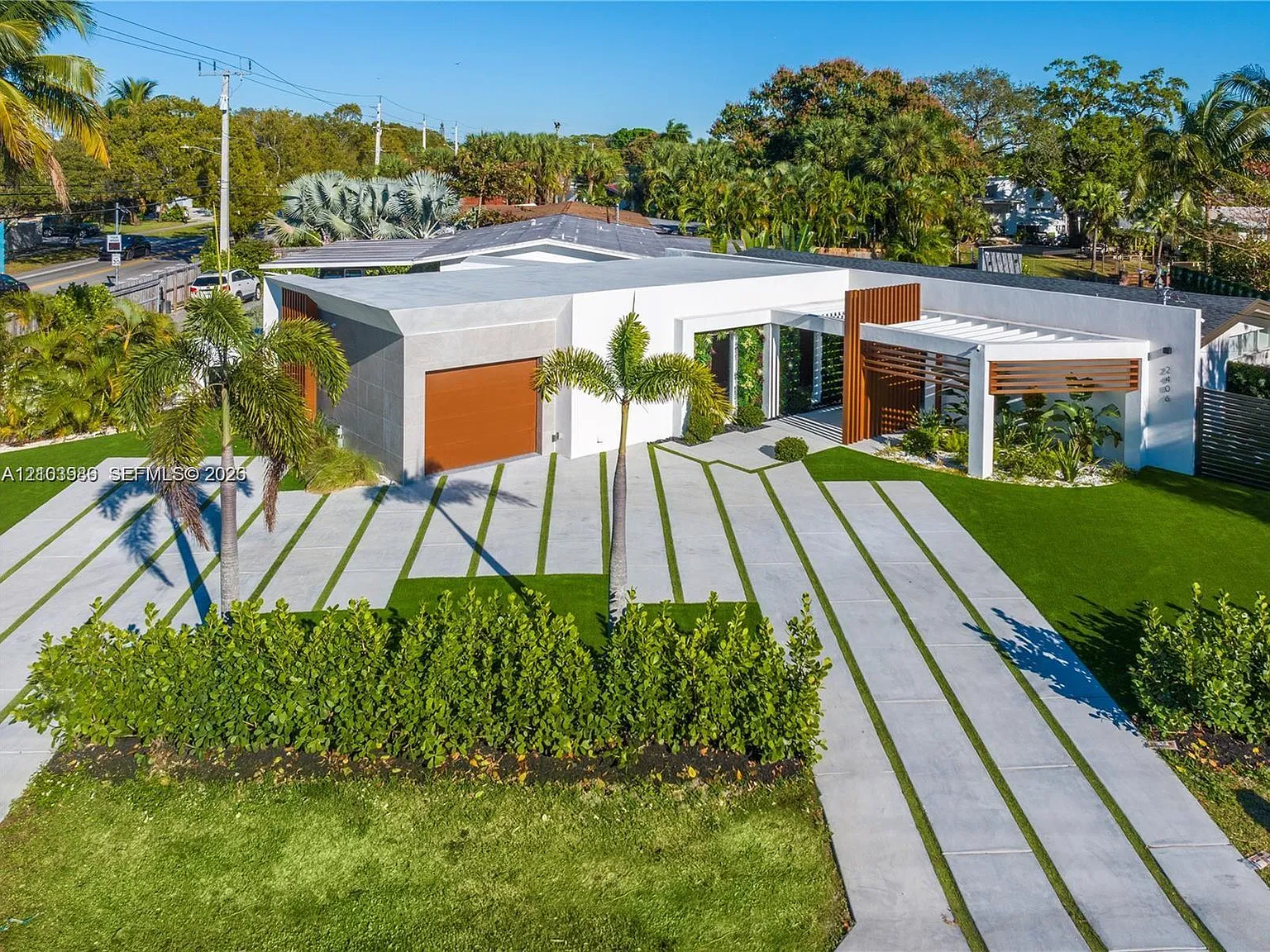 Lauderdale Isles No 2-Blk — Photo 3