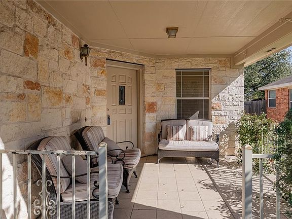 5th image of 2110 Mir Woods Dr
