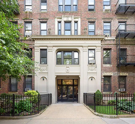 Sold by Compass | media 30