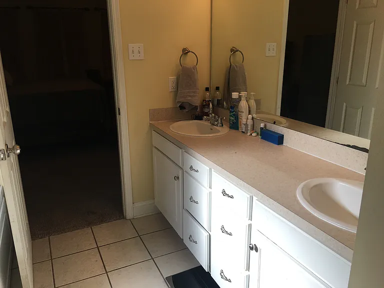 1109 Rita Ln — Photo 4