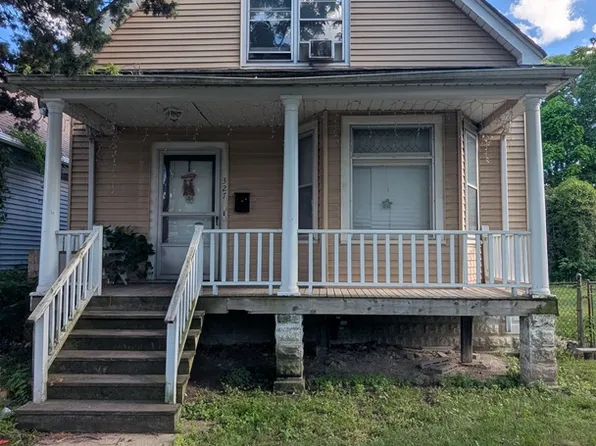 327 E 136th Pl, Chicago, IL 60827