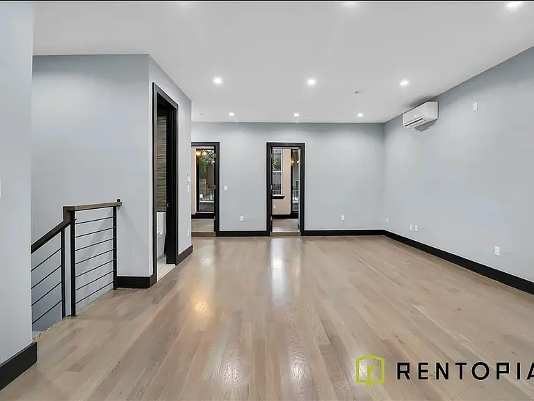 540 Driggs Ave #1G — Photo 10