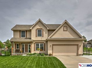 8137 S 101st St, La Vista, NE 68128