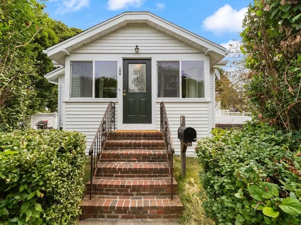 100 Harding Ave, Weymouth, MA 02188