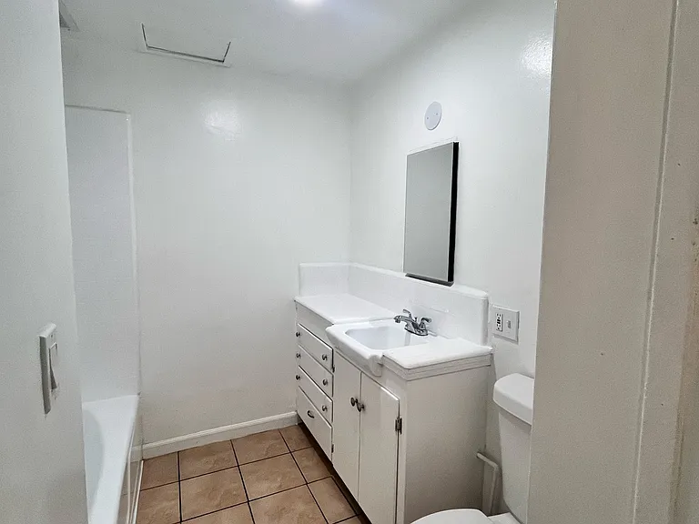 5042 Valley Blvd #4 — Photo 18
