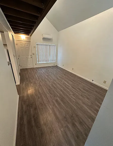 910 E 9th Ave #2 — Photo 3