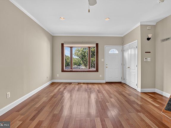 3rd image of 2813 Ogden St