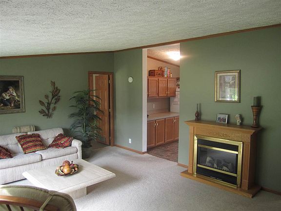 3rd image of 8412 Tamarack Dr