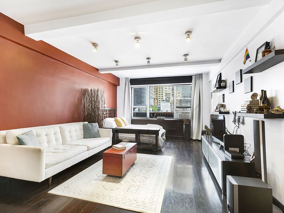 1st image of 30 E 37th St APT 8D