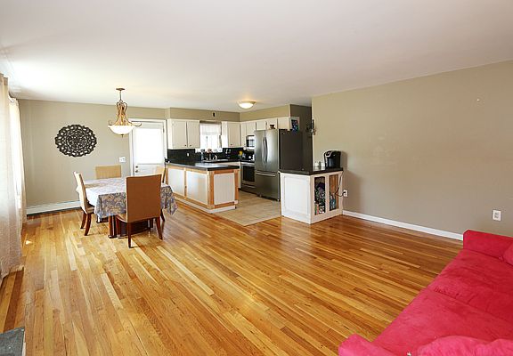 2nd image of 124 W 7th St