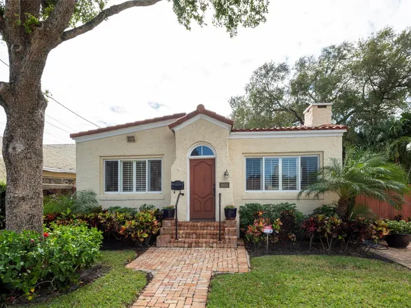 800 SE 10 Street, Fort Lauderdale, FL 33316