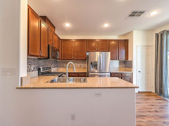5th image of 9194 Red Knoll St