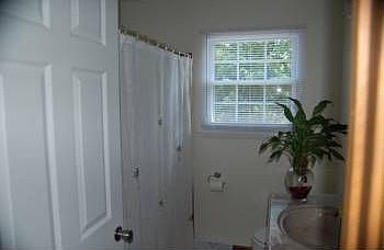 3rd image of 1581 Gordon Ave SE