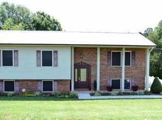 2015 35th St NE, Hickory, NC 28601