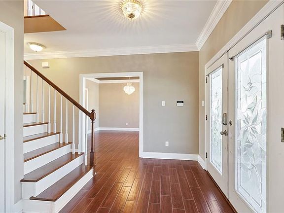 2nd image of 715 Breanon St