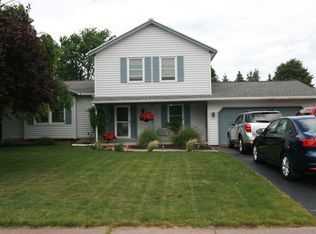 18 Friar Dr, Rochester, NY 14626